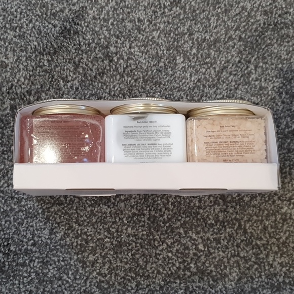 NEW Bath set - Picture 4 of 4